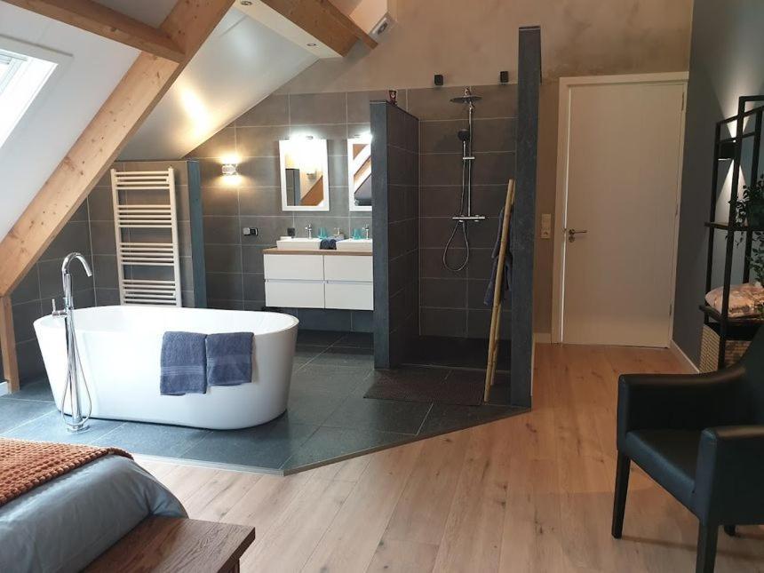 B&B Het Nijenhuis Diffelen ภายนอก รูปภาพ